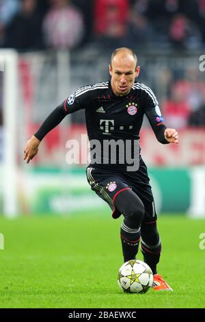 Écharpe De Football En Laine – Ancien Joueur Bayern Munich – Arjen Robben – Vintage