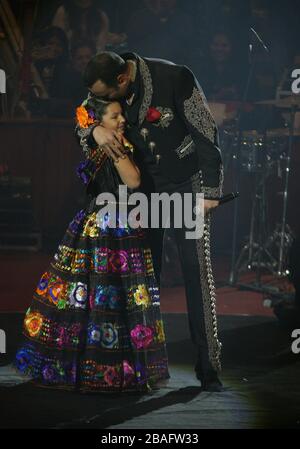 Pepe Aguilar cantante de musica popular mexicana, mariachi, durante su concierto en el palenque de la Feria de Leon Guanajuato el 17 de Enero del 2014 Stock Photo