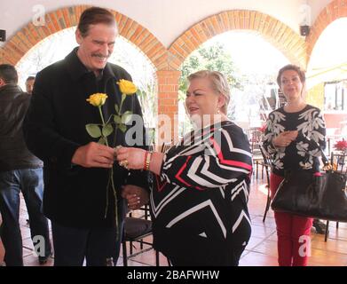 Paquita la del Barrio visited the Fox ranch and center where he had a meal with former Mexican President Vicente Fox and his wife Marta Sahagún during Stock Photo