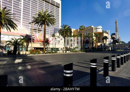 One week into the Las Vegas shut down due to Coronavirus, the Strip is fairly empty. Most residents seem to be heeding Governor Sisolak’s request you “Stay home for Nevada” with evidence of throughout Clark County, NV. The Empty Streets of Las Vegas Near The Flamingo Casino and Resort on Las Vegas Blvd. Photo Credit: Ken Howard/Alamy