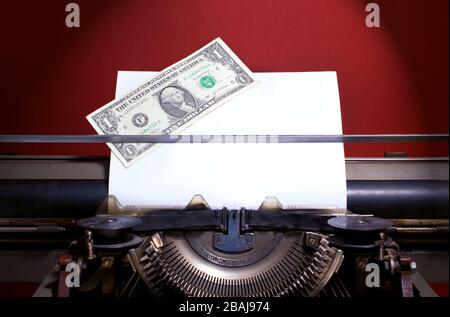 Bisnesman Guidelines, dollar on paper on vintage manual typewriter machine Stock Photo