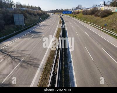 Munich, Bavaria, Germany. 28th Mar, 2020. An unusually empty German Autobahn (highway) in the south of the city. Such rare sights are now common during the Coronavirus lockdown. Credit: Sachelle Babbar/ZUMA Wire/Alamy Live News Stock Photo