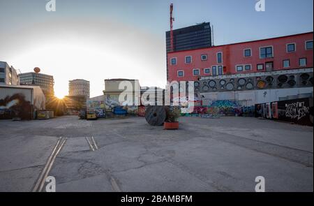 Munich, Germany. 28th Mar, 2020. On Saturday evening, the party mile in the works quarter at Ostbahnhof is deserted. Credit: Peter Kneffel/dpa Credit: dpa picture alliance/Alamy Live News/dpa/Alamy Live News Credit: dpa picture alliance/Alamy Live News Stock Photo