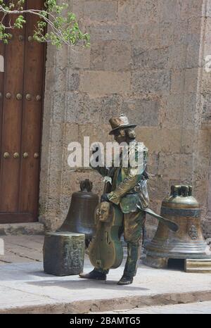 Street performer in Havana Vieja, Havana, Cuba Stock Photo