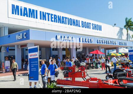 Miami Beach Florida,Miami Beach Convention Center,Miami International Boat Show,exhibitor,vendor vendors stall stalls booth market marketplace,buyer b