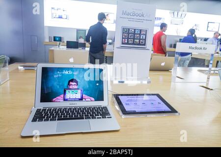 Miami Florida,Dadeland mall,The Apple Store,display sale MacBook Air,computer,portable,notebook,FL110906027 Stock Photo