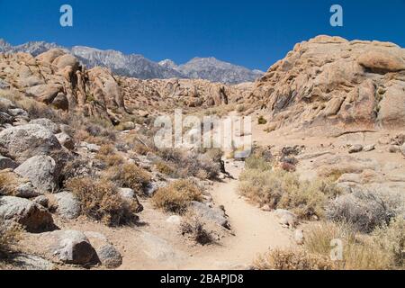Arch Loop Trail in Alabama Hills, Lone Pine, California, United States. Stock Photo