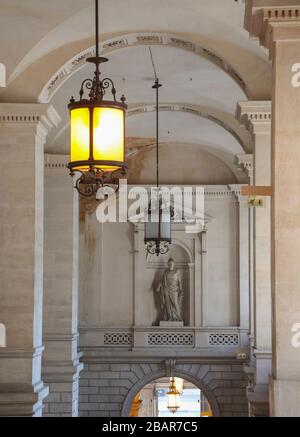 PARISIAN LOCKDOWN 10TH DAY Stock Photo