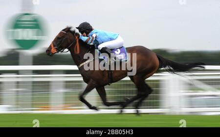 Miss Wonderful ridden by Charlotte Greenway wins The Charles