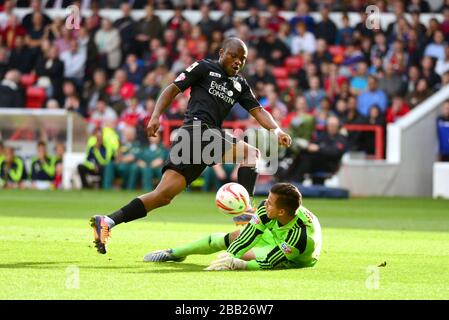Bournemouth's Tokelo Rantie is denied a goal by Nottingham Forest goalkeeper Karl Darlow Stock Photo