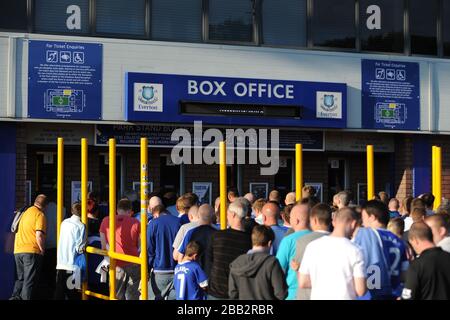 General view of fans queuing outside the box office at Goodison Park Stock Photo