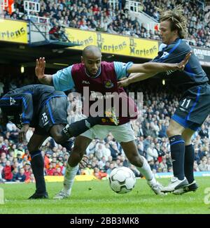 LONDON, United Kingdom, MAY 03 L-R Frederic Kanoute of West Ham United and Boudewijn Zenden of Chelsea during Barclaycard Premiership between West Ham Stock Photo