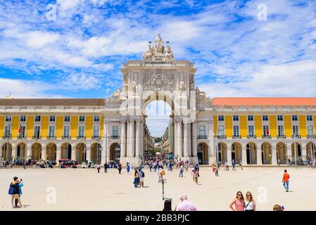 Rua Augusta Arch on the Praça do Comércio (Commerce Square) in Lisbon, Portugal Stock Photo