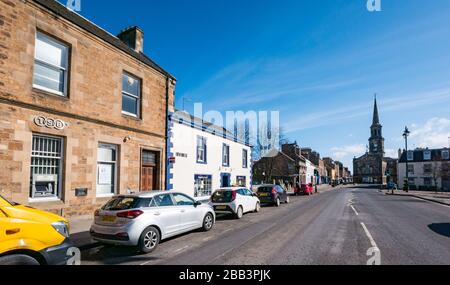 Haddington, East Lothian, Scotland, United Kingdom. 30th March 2020. Covid-19 Coronavirus lockdown impacts on the normally bustling market town on a beautiful Spring day with empty streets and people social distancing. Court Street is deserted Stock Photo