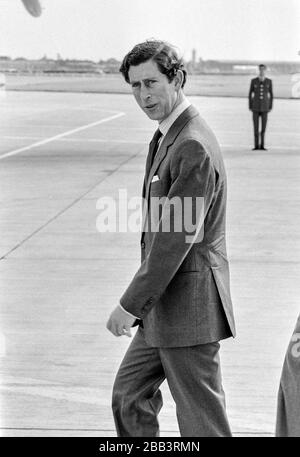 The Prince and Princess of Wales leaving London's Heathrow for Egypt in October 1981. Stock Photo