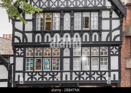 Timbered building with text from Proverbs 14:27 The Fear of the Lord is a Fountain of Life, Chester, Cheshire, England, UK Stock Photo