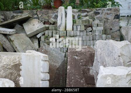Unfinished Works outside the Studio at the Barbara Hepworth Museum & Sculpture Garden, Barnoon Hill, Saint Ives TR26 1AD Stock Photo