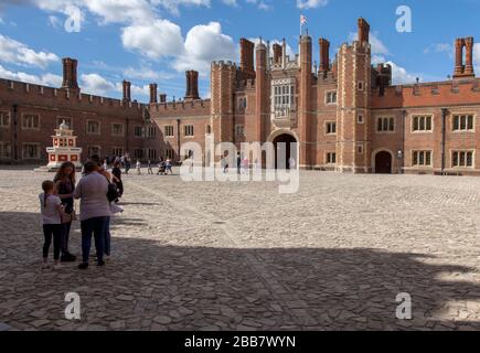 West Gate (Main Entrance),  Hampton Court Palace, Richmond Upon Thames, Surrey, Borough of London, England. Stock Photo