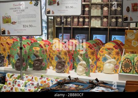 Eataly is a gourmet Italian shopping and dining destination in New York City, USA Stock Photo