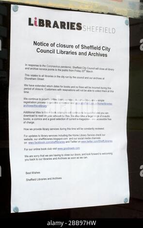 Notice on Sheffield Central Library advising closure owing to coronavius / covid-19 outbreak Stock Photo