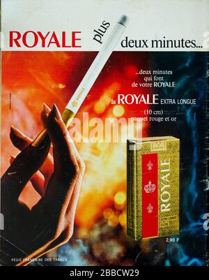 Advertising page for French cigarettes Royales Extra Longiues, made for  women, Backcover of French News magazine Paris-Match, 1969, France Stock  Photo