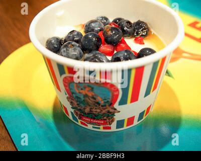 Leon's London porridge with yogurt, blueberries, seeds, healthy breakfast in a British fast food - London Stock Photo