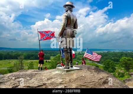 Portrait Statue of General Gouverneur K. Warren on Little Round Top at the Valley of Death Gettysburg National Civil War Battlefield Military Park Pen Stock Photo