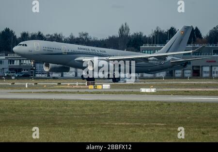 31 March 2020, Hamburg: An Airbus A330 of the French Air Force lands at the Helmut Schmidt Airport in Hamburg. The aircraft will fly six corona patients who require respiration to Germany for treatment. Photo: Axel Heimken/dpa Stock Photo