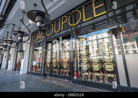 CORONAVIRUS: CAFES CLOSED, CONFINED CHAIRS  PARIS Stock Photo