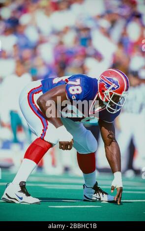 Bruce Smith of the Buffalo Bills Stock Photo - Alamy