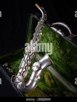 Vintage 1929 Silver Conn Refurbished Soprano Sax with Sterling Silver-Wash Bell side view Stock Photo