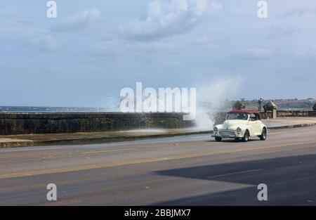 Cruising down the Malecón in Havana, Cuba Stock Photo