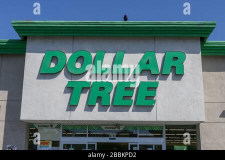 General view of DollarTree store, located at 3710 South La Brea Ave, in the wake of the coronavirus COVID-19 pandemic, on Thursday, March 26, 2020 in Los Angeles, California, USA. (Photo by IOS/Espa-Images) Stock Photo