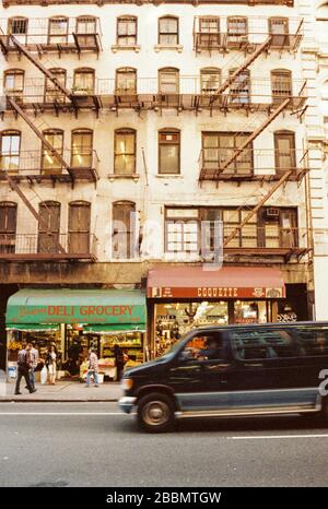 19 October 1994, US, New York City: Street scene in New York City Photo: Stephan Schulz/dpa-Zentralbild/ZB Stock Photo