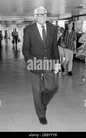 American actor Carrie Grant  arriving at London's Heathrow Airport in 1983. Stock Photo