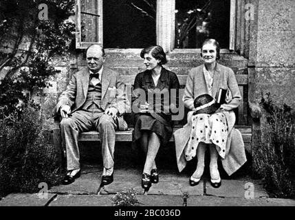German soldier with his wife and daughter, WW1 Stock Photo - Alamy