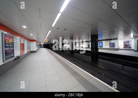 Glasgow, Scotland, UK. 1 April, 2020. Effects of Coronavirus lockdown on Glasgow life, Scotland. Empty platforms at St Enoch subway station. Stock Photo