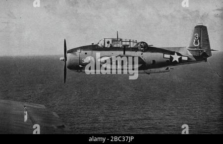 Grumman TBF Avenger returning to the USS Hancock (CV-19), circa in 1944. Stock Photo