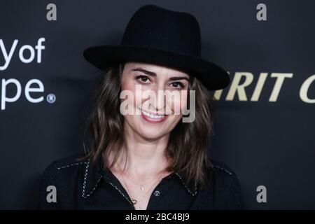 Santa Monica, United States. 02nd Apr, 2020. (FILE) Sara Bareilles Reveals She Had Coronavirus COVID-19 But Has Since Recovered. SANTA MONICA, LOS ANGELES, CALIFORNIA, USA - OCTOBER 10: Singer Sara Bareilles arrives at City Of Hope's Spirit Of Life 2019 Gala held at Barker Hangar on October 10, 2019 in Santa Monica, Los Angeles, California, United States. (Photo by Xavier Collin/Image Press Agency) Credit: Image Press Agency/Alamy Live News Stock Photo