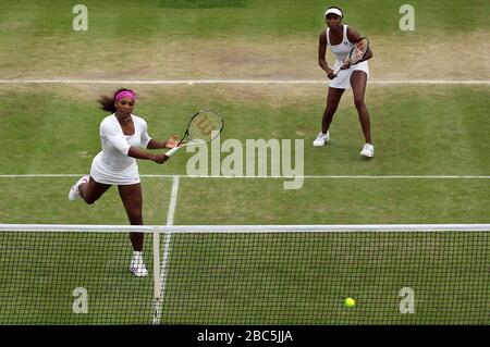 USA's Serena and Venus Williams in action in their doubles match against USA's Bethanie Mattek-Sands and India's Sania Mirza Stock Photo