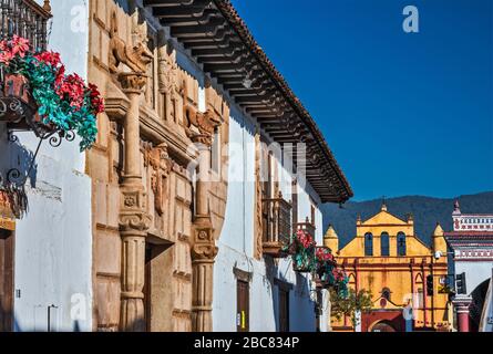 Avenida Insurgentes, Iglesia de San Nicholas in distance, San Cristobal de las Casas, Chiapas state, Mexico Stock Photo
