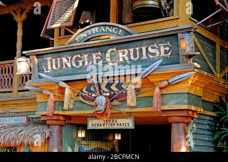 JUNGLE CRUISE (2020), directed by JAUME COLLET-SERRA. Credit: Walt Disney Pictures / Zaftig Films / TSG Entertainment / Se / Album Stock Photo
