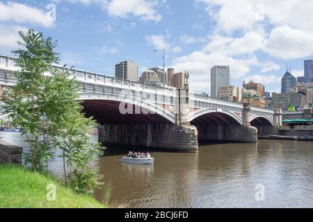 Princes Bridge across Yarra River, City Central, Melbourne, Victoria, Australia