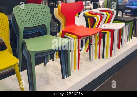 Different types of online plastic chairs