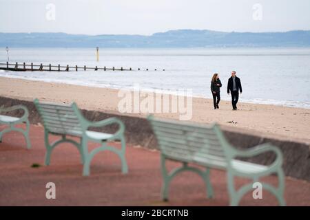 Portobello, Edinburgh, Scotland, UK. 5 April, 2020.  Images of Portobello promenade on the second Sunday of the coronavirus lockdown in the UK. Stock Photo