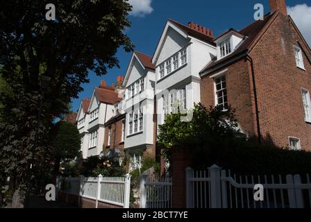 Queen Anne Revival Architecture Richard Norman Shaw Garden Suburb Woodstock Road, Turnham Green, Chiswick, London, W4 1DS Stock Photo