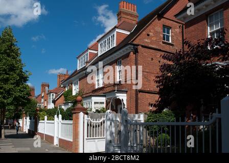 Queen Anne Revival Architecture Richard Norman Shaw Garden Suburb Woodstock Road, Turnham Green, Chiswick, London, W4 1DS Stock Photo