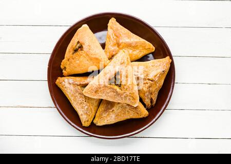 Premium Photo  Tatar pie triangle echpochmak, russian kurnik