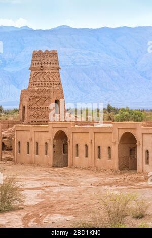 Ruins of Shafiabad caravanserai, Kerman Province, Iran, Middle East Stock Photo