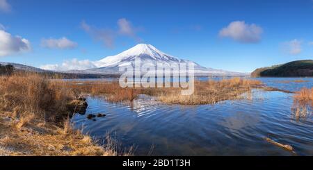 Mount Fuji, UNESCO World Heritage Site, and Lake Yamanaka, Yamanashi Prefecture, Honshu, Japan, Asia Stock Photo